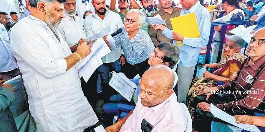 ಬೆಂಗಳೂರು ದಕ್ಷಿಣ ಕ್ಷೇತ್ರದ ಜನರಿಗೆ ಶೀಘ್ರ ಕಾವೇರಿ ನೀರು ಒದಗಿಸಿ: ಅಧಿಕಾರಿಗಳಿಗೆ ಡಿಸಿಎಂ ಡಿಕೆಶಿ ಸೂಚನೆ