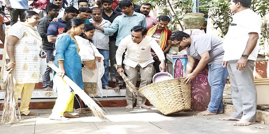 ಏಕವಚನ ಬಳಕೆ: ಮೊದಲು ಸಿಎಂ ಸಿದ್ದರಾಮಯ್ಯ ವಿರುದ್ಧ ಕೇಸ್ ಹಾಕಲಿ- ಡಾ. ಅಶ್ವತ್ಥ ನಾರಾಯಣ