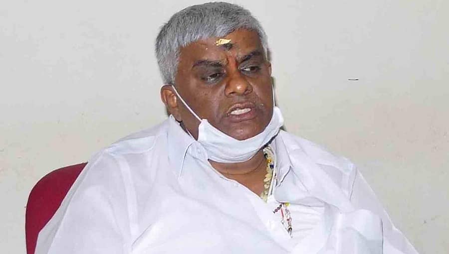 ಕೆಲ ಬಿಜೆಪಿ ಕಾರ್ಯಕರ್ತರು ನನ್ನ ಕುಟುಂಬಕ್ಕೆ ಬೆದರಿಕೆ ಹಾಕುತ್ತಿದ್ದು, ನನ್ನ ಜೀವಕ್ಕೂ ಸಂಚಕಾರ ಇದೆ: ಎಚ್ಡಿ ರೇವಣ್ಣ