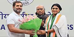 ಆಂಧ್ರ ಪ್ರದೇಶ ಕಾಂಗ್ರೆಸ್ ಅಧ್ಯಕ್ಷರಾಗಿ ವೈಎಸ್ ಶರ್ಮಿಳಾ ರೆಡ್ಡಿ ನೇಮಕ!