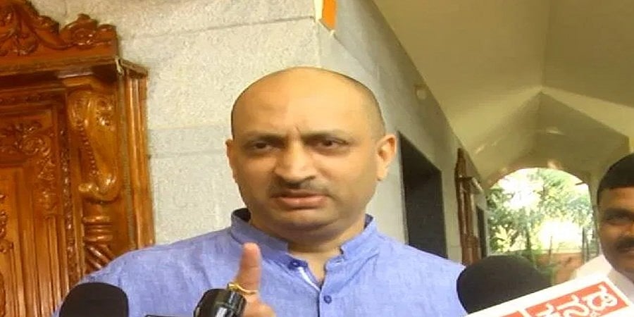 'ಸಿದ್ದರಾಮಯ್ಯನವರೇ ಸಂಸ್ಕೃತಿ, ಸಭ್ಯತೆ ಬಗ್ಗೆ ಮಾತನಾಡುವುದಾದರೆ ನನ್ನ ಎದುರು ಬಂದು ಮಾತಾಡಿ': ಅನಂತ್ ಕುಮಾರ್ ಹೆಗಡೆ