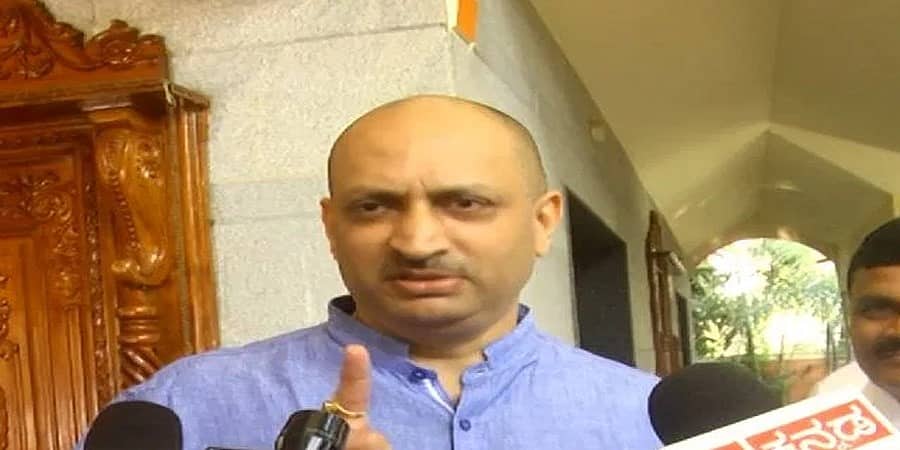 'ಸಿದ್ದರಾಮಯ್ಯನವರೇ ಸಂಸ್ಕೃತಿ, ಸಭ್ಯತೆ ಬಗ್ಗೆ ಮಾತನಾಡುವುದಾದರೆ ನನ್ನ ಎದುರು ಬಂದು ಮಾತಾಡಿ': ಅನಂತ್ ಕುಮಾರ್ ಹೆಗಡೆ