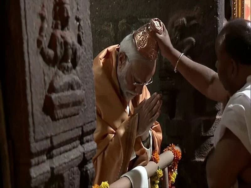 ಇದೇ ಲೇಪಾಕ್ಷಿ ವೀರಭದ್ರಸ್ವಾಮಿ ದೇವಾಲಯದಲ್ಲಿ ಶಿವ ಪಾರ್ವತಿ ವಿವಾಹಕ್ಕಾಗಿ ನಿರ್ಮಿಸಿದ ಕಲ್ಯಾಣ ಮಂಟಪವನ್ನೂ ಕಾಣಬಹುದು. ಕಾರಣಾಂತರಗಳಿಂದ ಇಲ್ಲಿ ವಿವಾಹವಾಗಲಿಲ್ಲ ಎಂದು ಹೇಳಲಾಗಿದೆ.