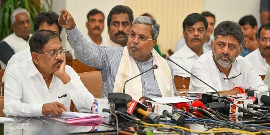 ಸಿಎಂ ಸಿದ್ದರಾಮಯ್ಯ ನೇತೃತ್ವದಲ್ಲಿ ಇಂದು ಸಚಿವ ಸಂಪುಟ ಸಭೆ: ಸಚಿವ ಮಹದೇವಪ್ಪ ಮನೆಯಲ್ಲಿ ದಲಿತ ನಾಯಕರ ಮೀಟಿಂಗ್