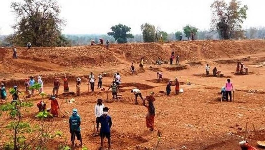 ನರೇಗಾ ಯೋಜನೆಯಲ್ಲಿ 150 ಕೋಟಿ ರೂ. ಅಕ್ರಮ‌ ಪ್ರಕರಣ​: ದೇವದುರ್ಗ ತಾಲೂಕಿನ 32 ಪಿಡಿಒಗಳ ಅಮಾನತು