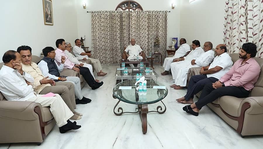 ಬೆಂಗಳೂರು ಶಿಕ್ಷಕರ ಕ್ಷೇತ್ರ ಉಪಚುನಾವಣೆ: ಬಿಜೆಪಿ-ಜೆಡಿಎಸ್ ಮೈತ್ರಿ ಚಟುವಟಿಕೆ ಶುರು, ಅಭ್ಯರ್ಥಿ ಫೈನಲ್?