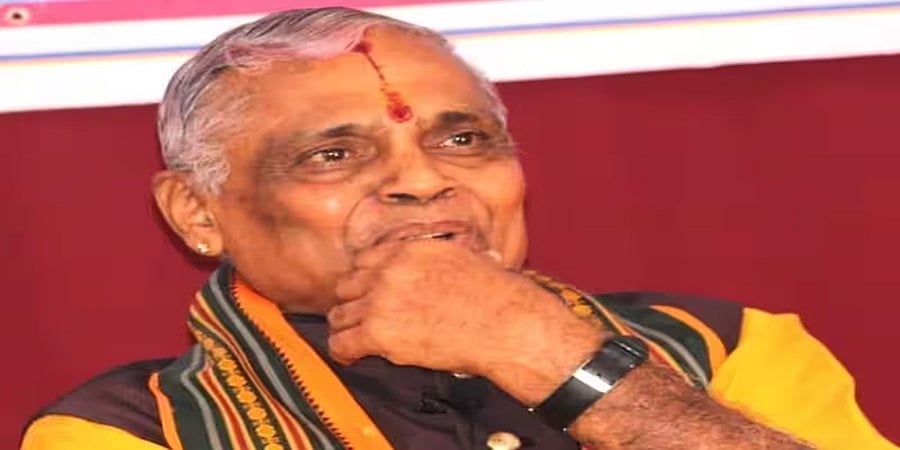 ಬಡ ಅರ್ಚಕರಿಂದ ನೀಡಿದ್ದ ವೇತನ ವಾಪಸ್ ಕೇಳುವುದು ಎಷ್ಟು ಸರಿ: ಹೀರೇಮಗಳೂರು ಕಣ್ಣನ್ ಗೆ ನೊಟೀಸ್ ನೀಡಿದ್ದಕ್ಕೆ ಆಕ್ಷೇಪ