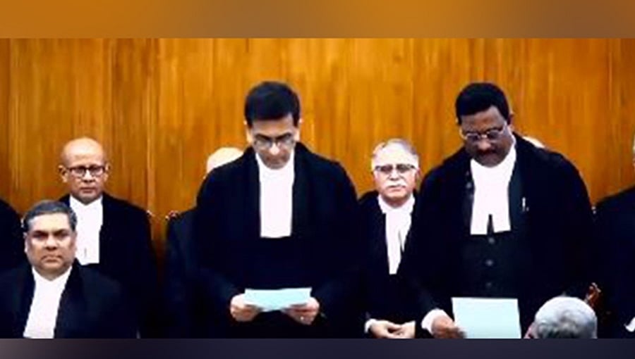 ಸುಪ್ರೀಂ ಕೋರ್ಟ್ ನ್ಯಾಯಾಮೂರ್ತಿಯಾಗಿ ಪ್ರಸನ್ನ ಬಾಲಚಂದ್ರ ವರಾಳೆ ಪ್ರಮಾಣ ವಚನ ಸ್ವೀಕಾರ