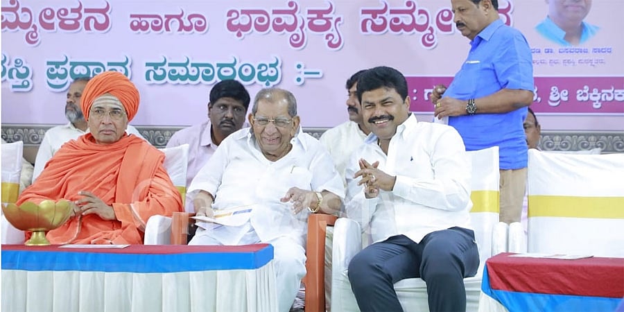 ಯಡಿಯೂರಪ್ಪ ಪುತ್ರ ಬಿವೈ ರಾಘವೇಂದ್ರರನ್ನು ಮತ್ತೊಮ್ಮೆ ಗೆಲ್ಲಿಸಿ: ಕಾಂಗ್ರೆಸ್ ಶಾಸಕ ಶಾಮನೂರು ಶಿವಶಂಕರಪ್ಪ