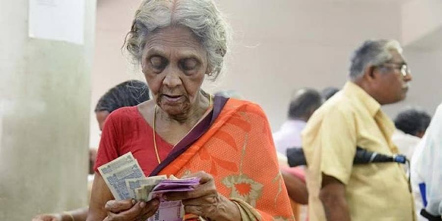ಮಹಿಳಾ ಸರ್ಕಾರಿ ನೌಕರರು, ಪಿಂಚಣಿದಾರರು ಸಂಗಾತಿ ಬದಲಿಗೆ ಮಕ್ಕಳಿಗೆ ಪಿಂಚಣಿ ಹಕ್ಕು ನೀಡಲು ಅವಕಾಶ!