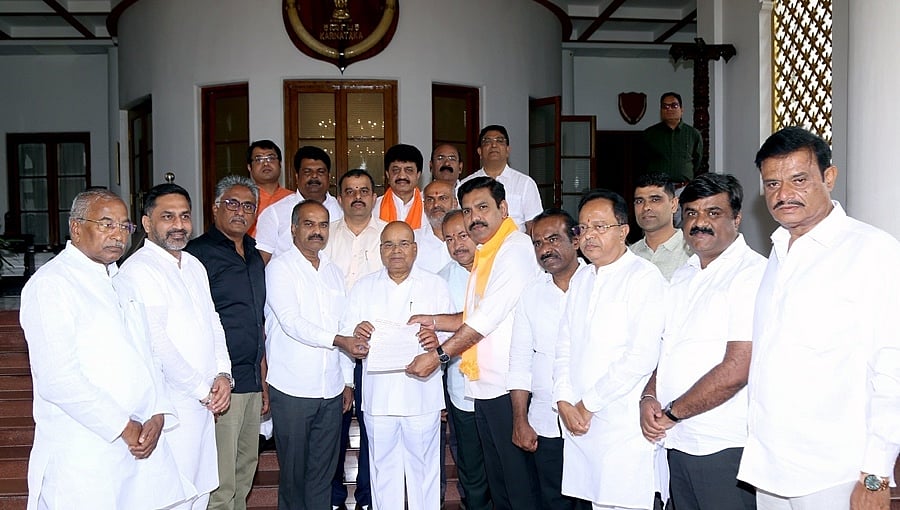 ಶ್ರೀಕಾಂತ್ ಪೂಜಾರಿ ಬಂಧನ: ರಾಜಭವನದ ಕದ ತಟ್ಟಿದ ಬಿಜೆಪಿ, ದೂರು ಸಲ್ಲಿಕೆ