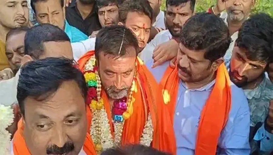 ಕರಸೇವಕ ಶ್ರೀಕಾಂತ್ ಪೂಜಾರಿ ಬಿಡುಗಡೆ: ಹಿಂದೂ ಕಾರ್ಯಕರ್ತರಿಂದ ಸಂಭ್ರಮ