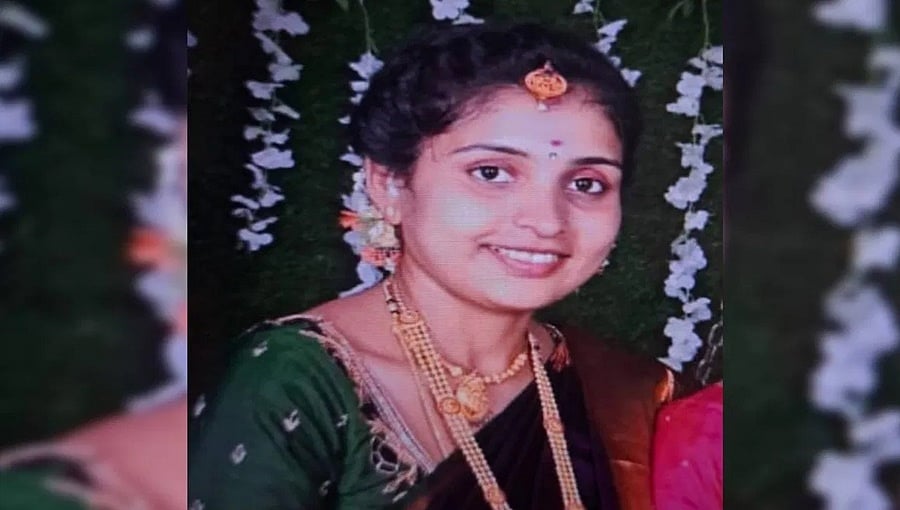 ಬೆಂಗಳೂರು: 50 ಲಕ್ಷ ಕೊಟ್ಟು 2 ವರ್ಷದ ಹಿಂದೆ ಮದುವೆ; ಗಂಡನ ಅಕ್ರಮ ಸಂಬಂಧದಿಂದ ನೊಂದ ಗೃಹಿಣಿ ಆತ್ಮಹತ್ಯೆ!