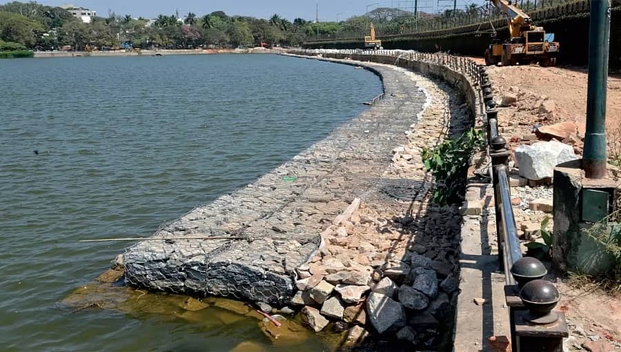 ಬೆಂಗಳೂರು: ಸ್ಯಾಂಕಿ ಕೆರೆಯಲ್ಲಿ ವೃದ್ಧನ ಶವ ಪತ್ತೆ