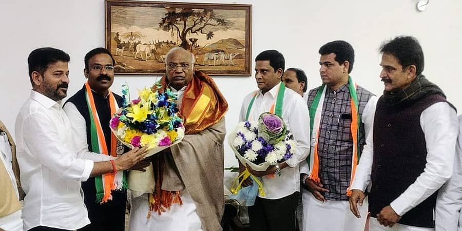 ತೆಲಂಗಾಣ: BRS ಸಂಸದ ವೆಂಕಟೇಶ್ ನೇತಾ ಕಾಂಗ್ರೆಸ್ ಸೇರ್ಪಡೆ
