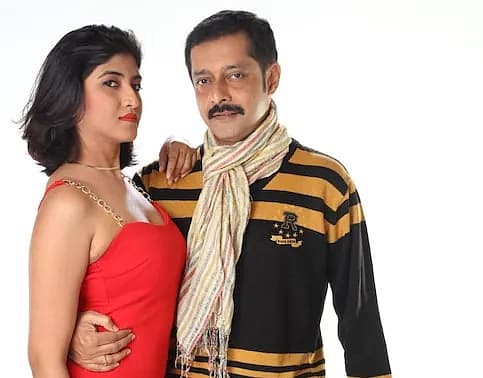<strong>ಶ್ರುತಿ ನದೀಶ್ - ಹೇಮಂತ್ ಹೆಗಡೆ</strong>