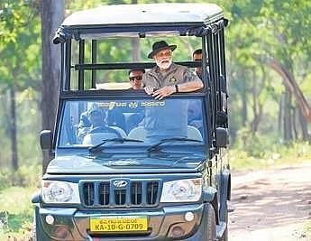 <strong>ಬಂಡೀಪುರದಲ್ಲಿ ಸಫಾರಿಯಲ್ಲಿ ತೆರಳಿದ ಪ್ರಧಾನಿ</strong>